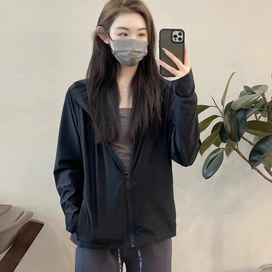 Damen Funktionsjacke mit atmungsaktivem Stoff und Kapuze EB