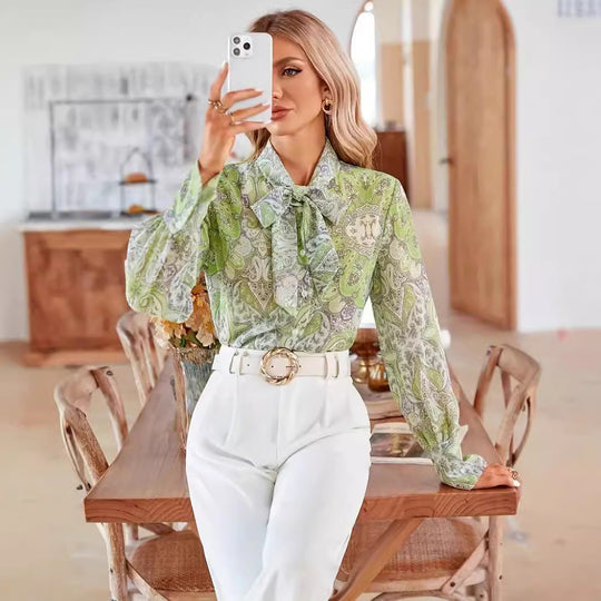 Damen Bluse mit Schleifenkragen und floralem Muster EB