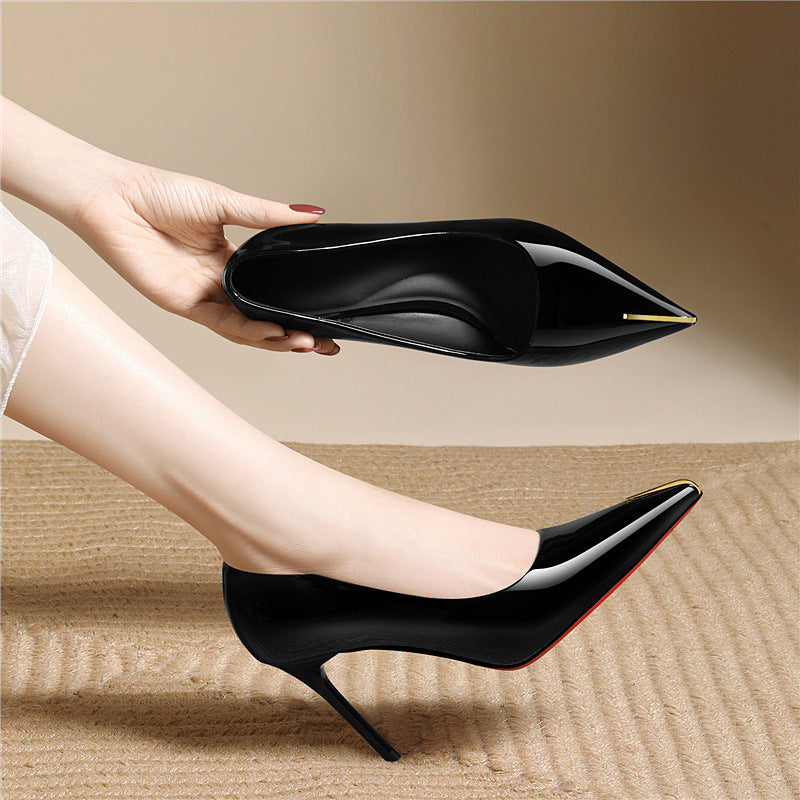 Damen elegante High-Heels mit spitzem Zehenbereich und glänzender Oberfläche EB