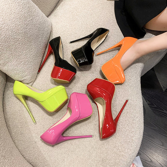 Damen Plateau-Pumps mit glänzendem Obermaterial und hohem Stiletto-Absatz EB