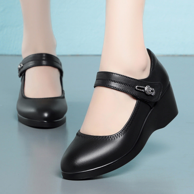 Damen klassischer Mary Jane Pumps mit modischem Riemen und bequemem Blockabsatz EB