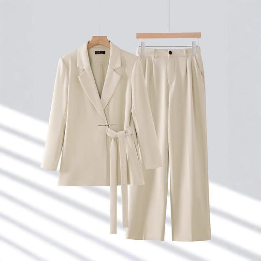 EB | Jumpsuit Maßgeschneiderter Blazer Taillierter Gürtel Weite Beine Luxuriöser Stoff