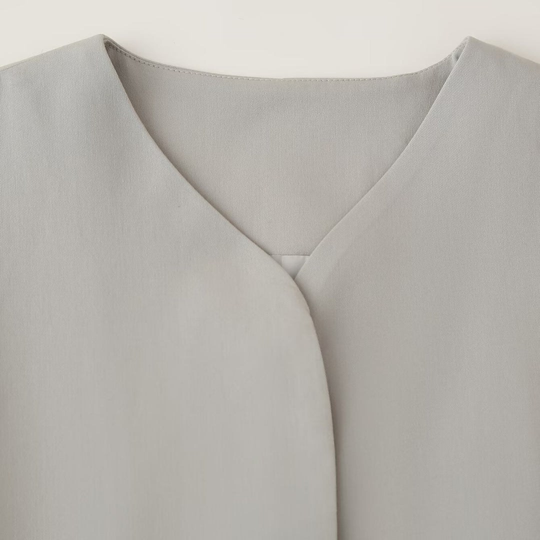 Damen modische Jacke mit minimalistischer Schnittführung und seitlichen Taschen EB