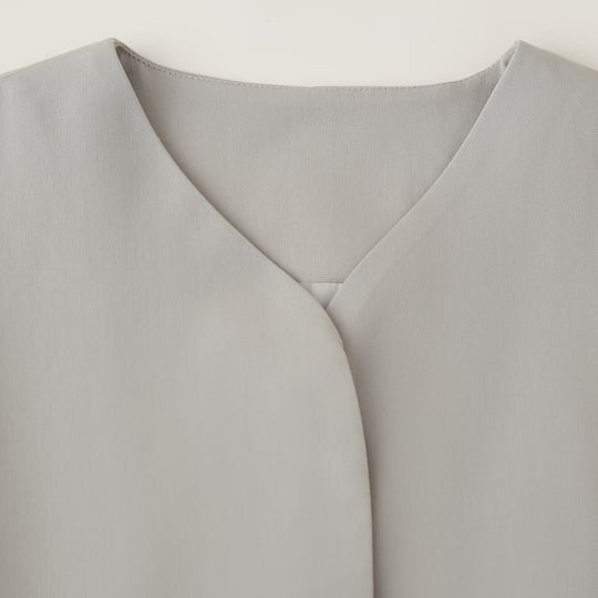 Damen modische Jacke mit minimalistischer Schnittführung und seitlichen Taschen EB