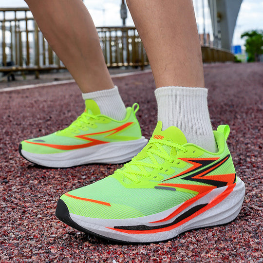 Unisex dynamische Straßenlaufschuhe mit gebogener Rocker‑Zwischensohle, reaktiver EVA‑Dämpfung und atmungsaktivem Strickobermaterial EB