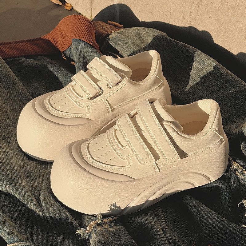 Damen Nachhaltige Sneaker mit verstellbarem Klettverschluss und dämpfender Sohle EB