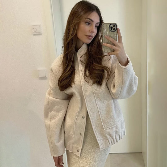 Damen Oversized Strickjacke aus weichem Teddystoff mit Stehkragen und seitlichen Taschen EB