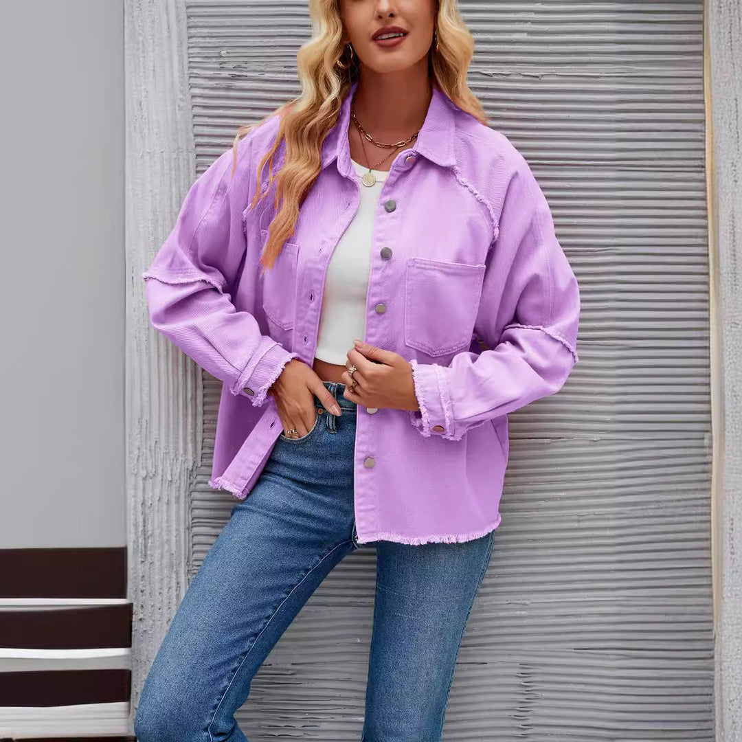 Damen Denimjacke mit lässigem Schnitt und fransigen Details EB