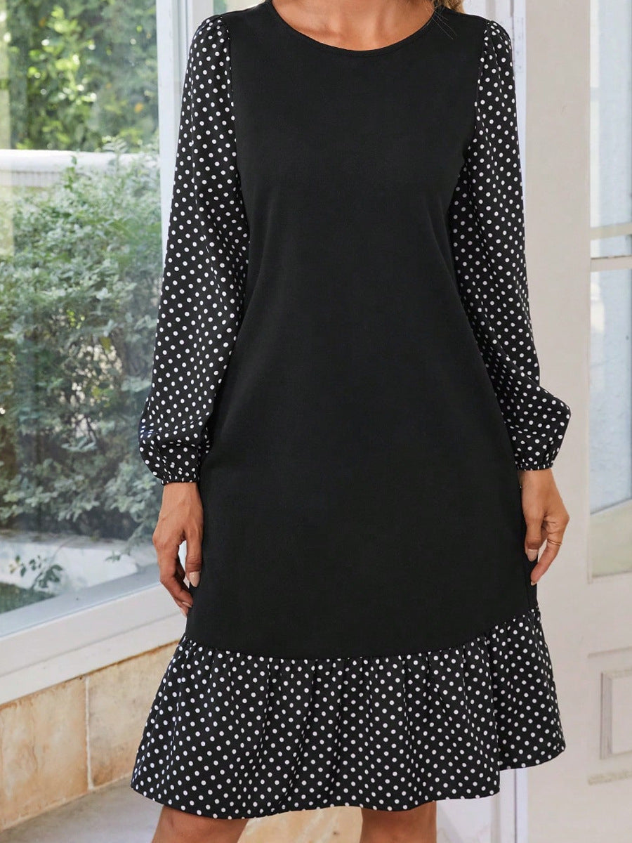 Damen elegantes Kleid mit modischen Punkteärmeln und Rüschendetail EB