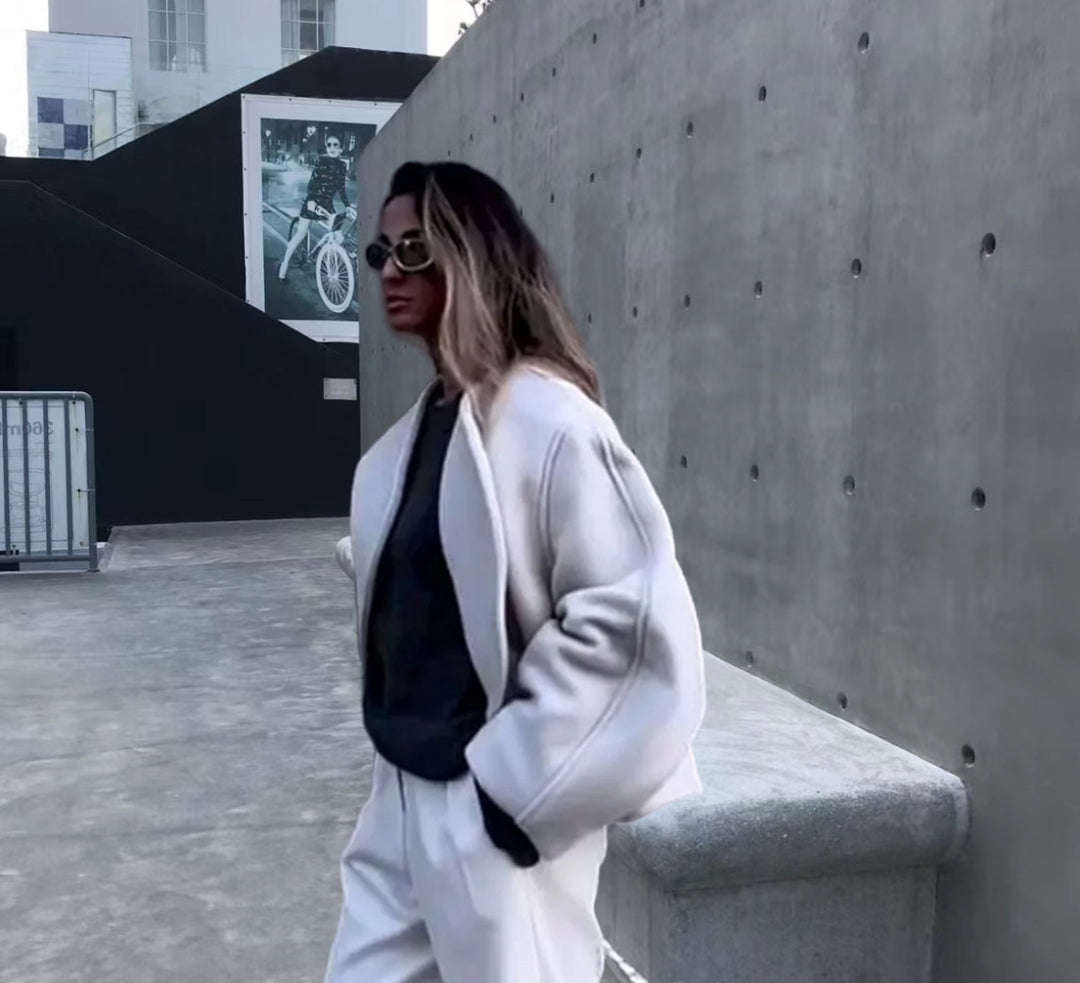 Damen Oversized Blazer mit asymmetrischem Design und eleganter Drapierung EB