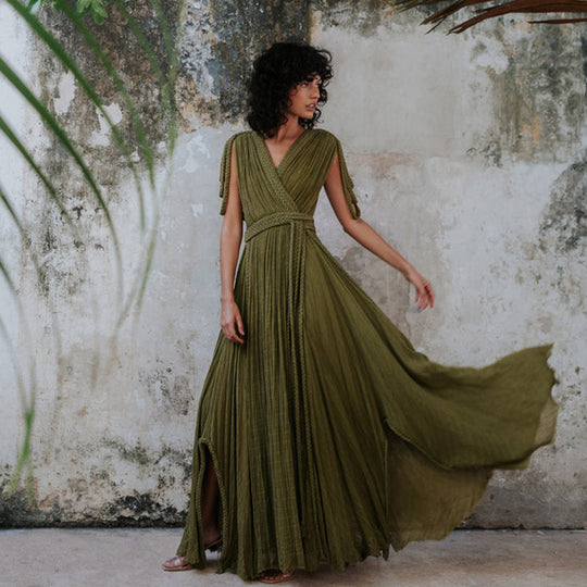 Damen Maxikleid mit tiefem V-Ausschnitt und seitlichem Schlitz EB