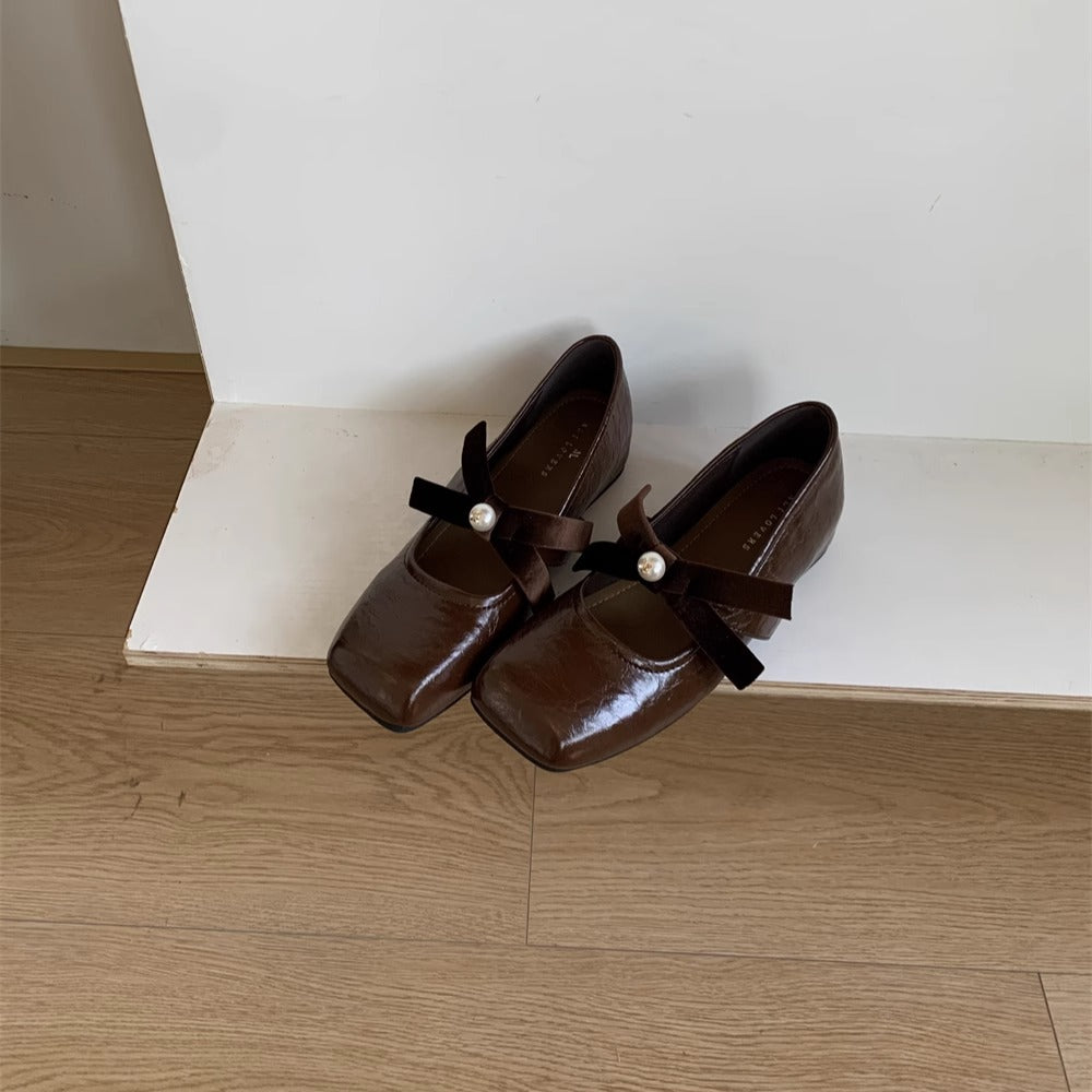 Damen Elegante Slipper mit eleganter Schleife und Perl-Details EB