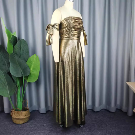 Damen glamouröses Abendkleid mit schulterfreiem Design und eleganten Raffungen EB