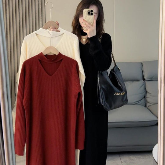 Damen Strickkleid mit V-Ausschnitt und Rippstruktur EB