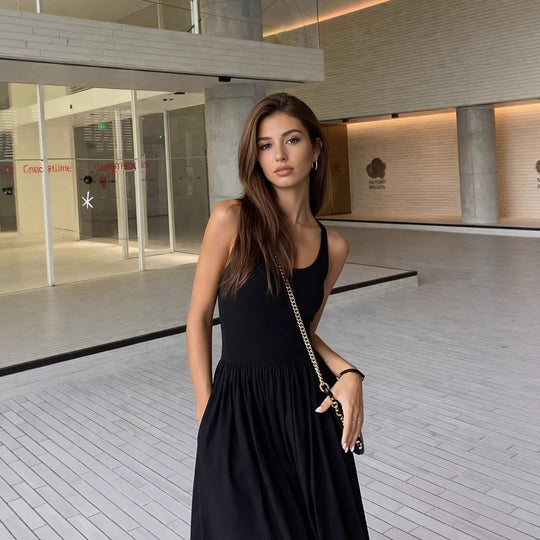 Damen Elegantes Maxikleid mit spaghetti Trägern und fließendem Rock EB