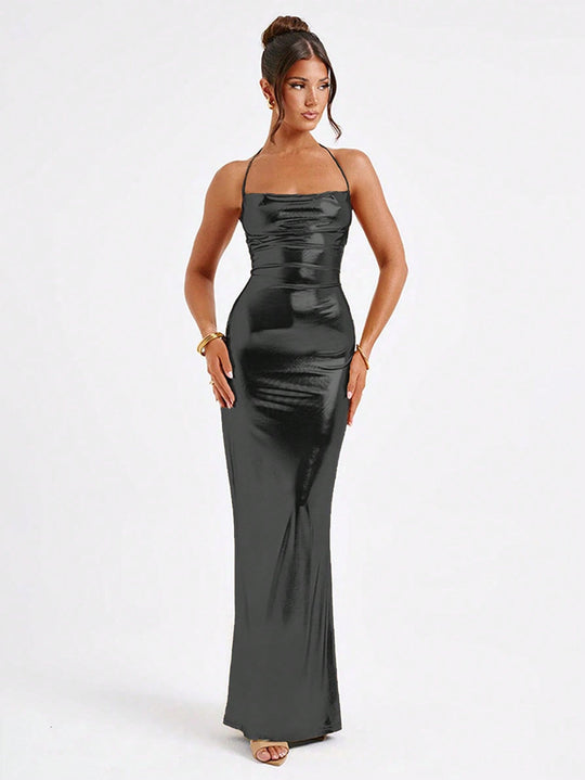 Damen Glamouröses Abendkleid mit Spaghettiträgern und figurschmeichelndem Schnitt EB
