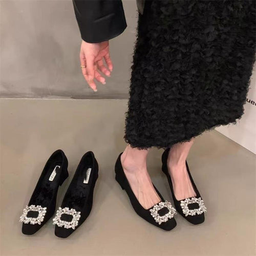 Damen elegante Pumps mit funkelnden Schmuckakzenten EB