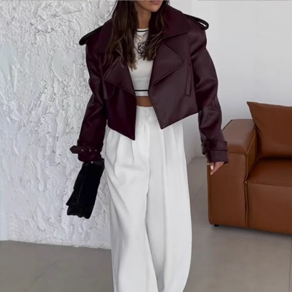 Damen modische Kunstlederjacke mit oversized Schnitt und breitem Kragen EB