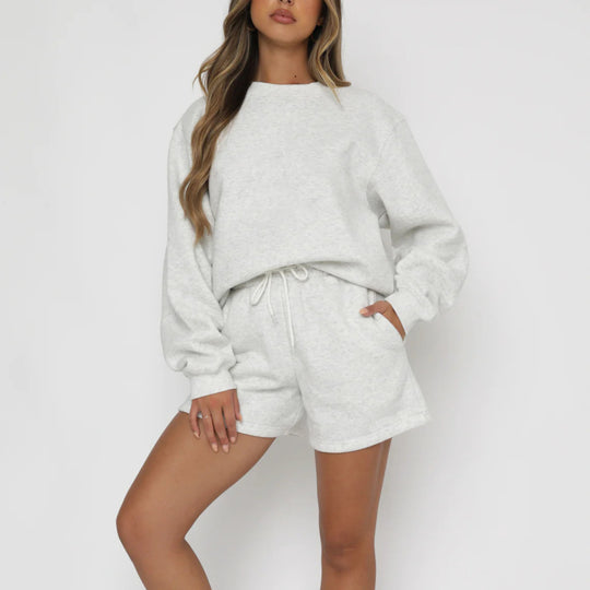 Damen Oversize-Lounge-Set mit French-Terry Sweatshirt, Rundhals und lockeren Sweatshorts EB