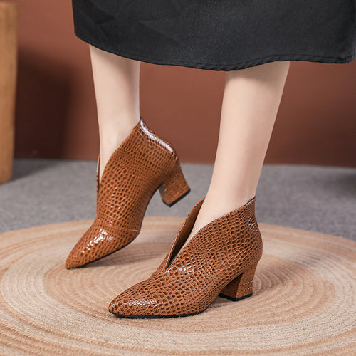 Damen Elegante Stiefeletten mit Kroko-Optik und trendigem Blockabsatz EB