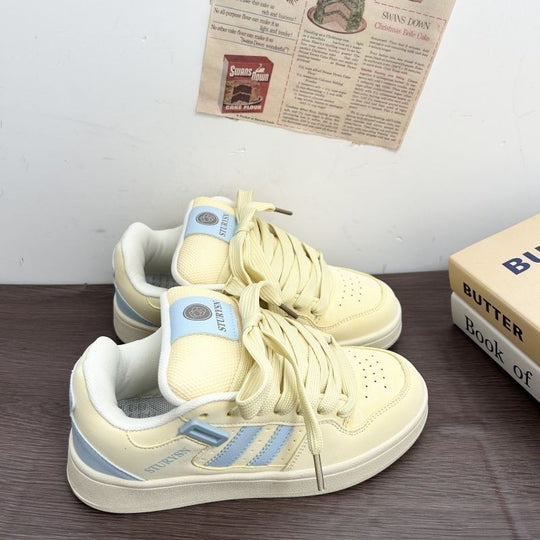 Damen Sportliche Sneakers mit ausgeprägtem Dämpfungssystem und bequemer Schnürung EB