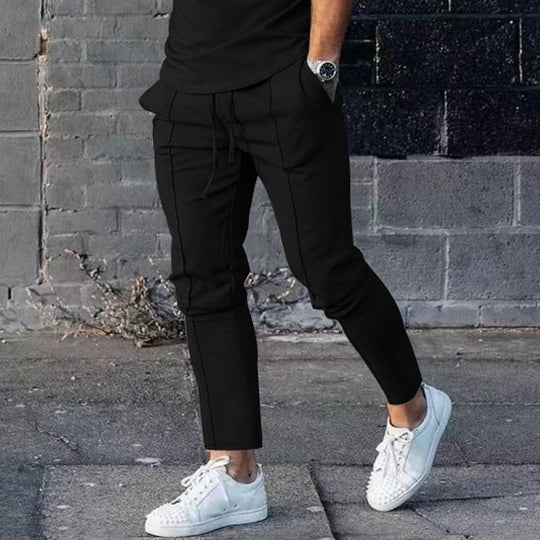 Herren nan eng anliegendes Langarmshirt aus Baumwollstretch mit Rundhalsausschnitt und körperbetonter Passform EB