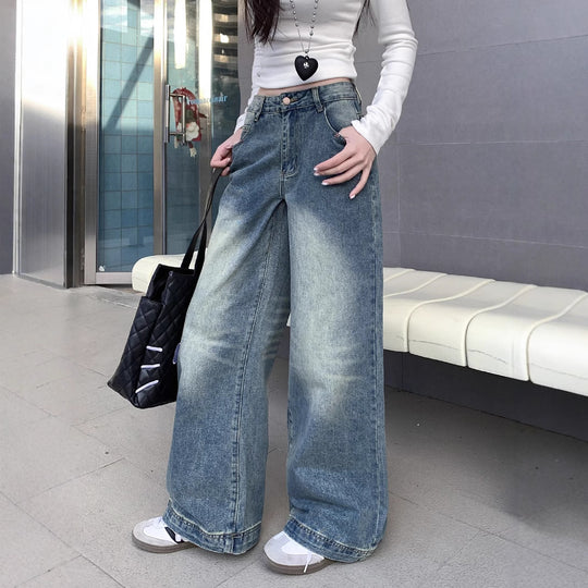 Damen weite Denim-Jeans im lässigen Stil mit modischen Waschungen EB