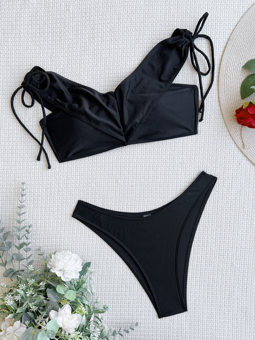 Damen Bandeau-Bikini mit verstellbaren Trägern und elegantem Twist-Design EB