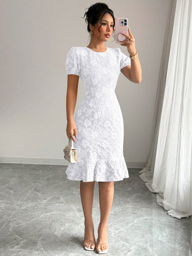 Damen Elegantes Blumenkleid mit Rüschensaum EB