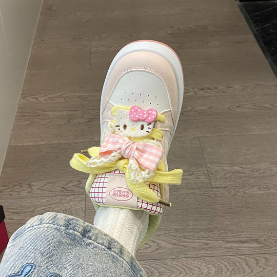 Damen Modische Sneakers mit verspieltem Tiermotiv und bunten Applikationen EB