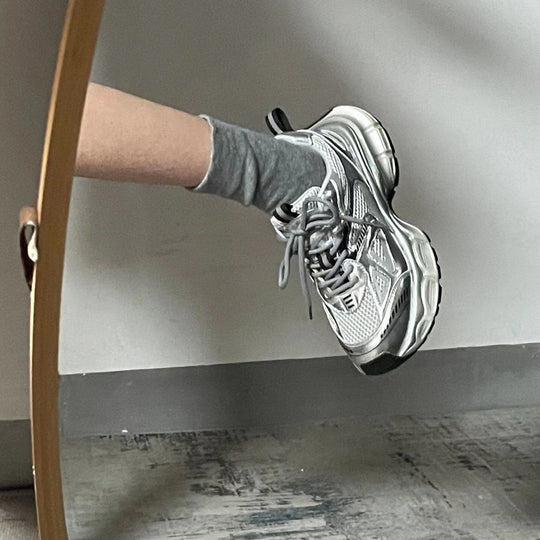 Damen Sportliche Laufschuhe mit dämpfender Sohle und atmungsaktiven Mesh-Einsätzen EB