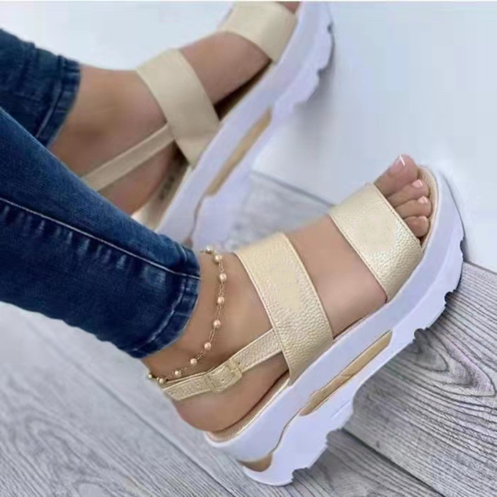 Damen Komfortable Plateau-Sandalen mit breiten Riemen und innovativer Sohle EB
