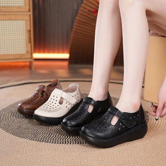 Damen Atmungsaktive Clogs mit seitlichem Klettverschluss und perforiertem Design EB