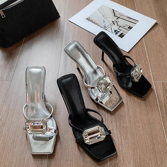 Damen elegante High Heels mit funkelndem Schmuckdetail EB