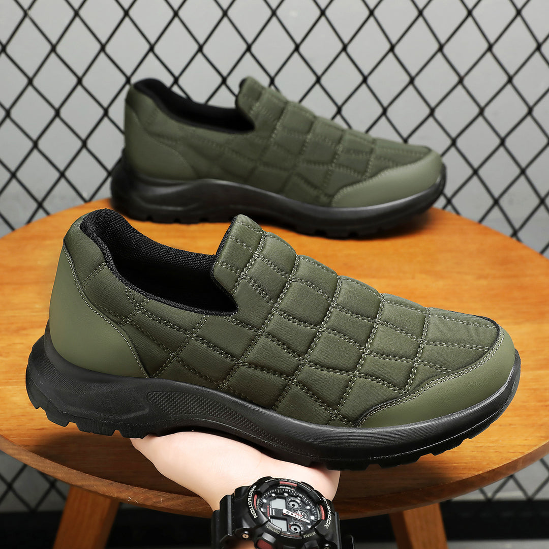 Damen Komfortable Slip-On Sneakers mit gepolstertem Schaft EB