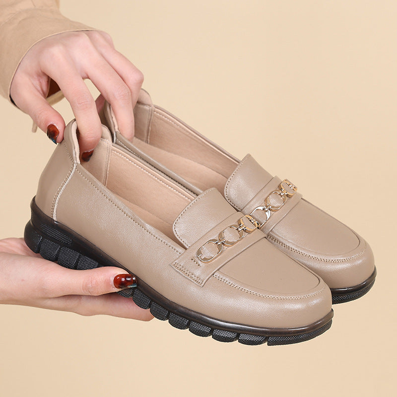 Damen Mokassins mit modischem Kettendetail und rutschfester Sohle EB