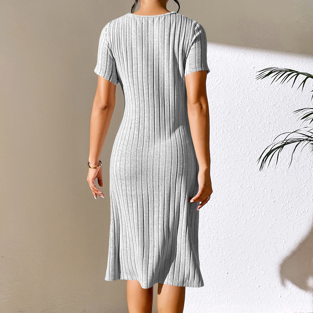 Damen Strickkleid mit modischem Ausschnitt und elastischem Material EB
