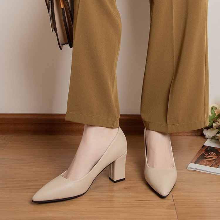 Damen elegante spitze Blockabsatz-Pumps EB