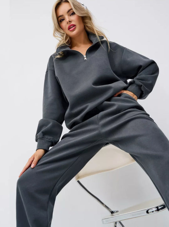 Damen Sweatset mit Halbreißverschluss, oversized Pullover und hochtaillierter weit geschnittener Jogginghose Eichborn Berlin