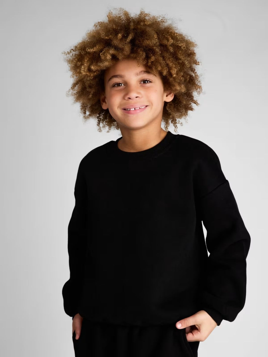 Damen bequemer Sweatshirt mit überschnittenen Schultern und hohem Kragen EB