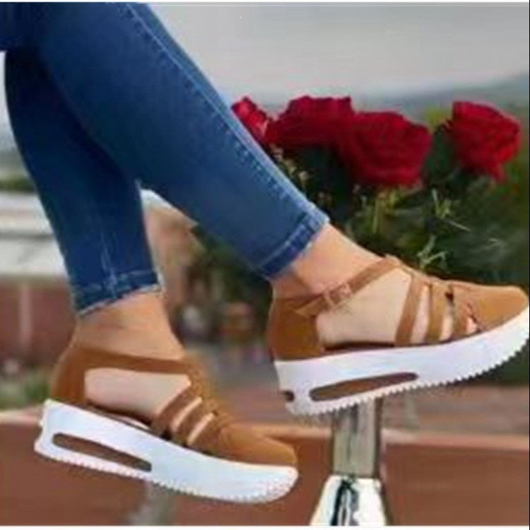 Damen Sportliche Plateau-Sneaker mit offenen Riemen EB