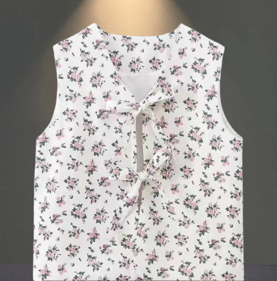 Damen Bluse mit floralen Akzenten und hübschem Bindeband EB
