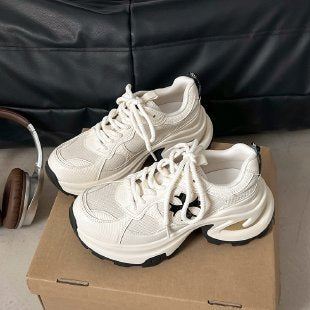 Damen Sportliche Sneaker mit atmungsaktiver Mesh-Oberfläche und dämpfender Sohle EB