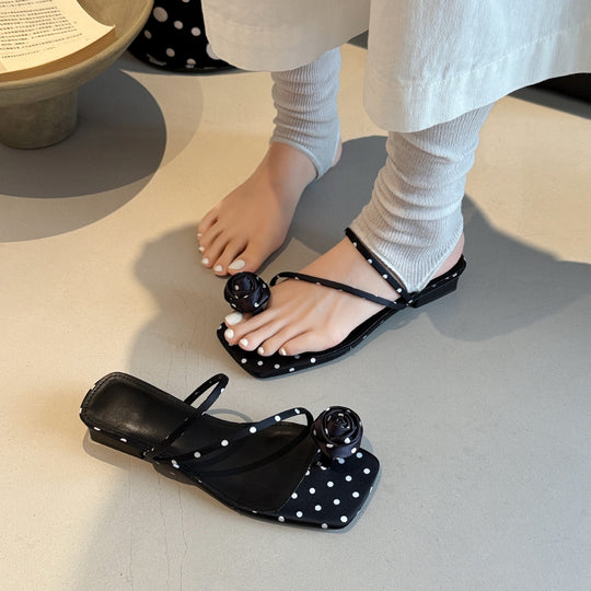 Damen Elegante Flachsandalen mit dekorativem Rosen-Design und Punkten EB