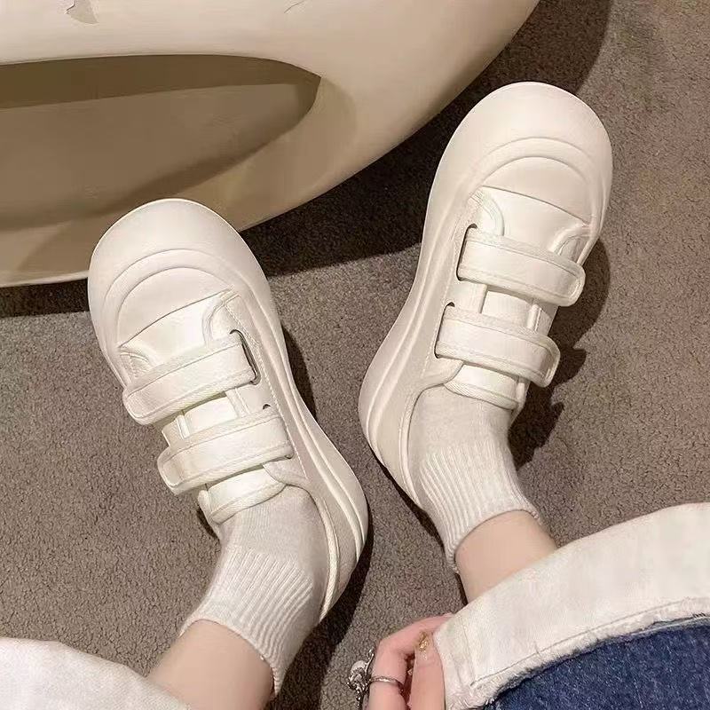 Damen Slip-On Sneakers mit verstellbarem Klettverschluss und gepolsterter Sohle EB