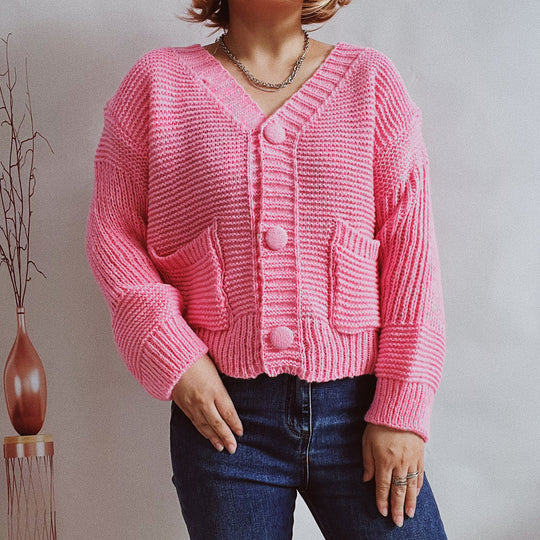 Damen lässige Strickjacke mit tiefem V-Ausschnitt und praktischen Taschen EB