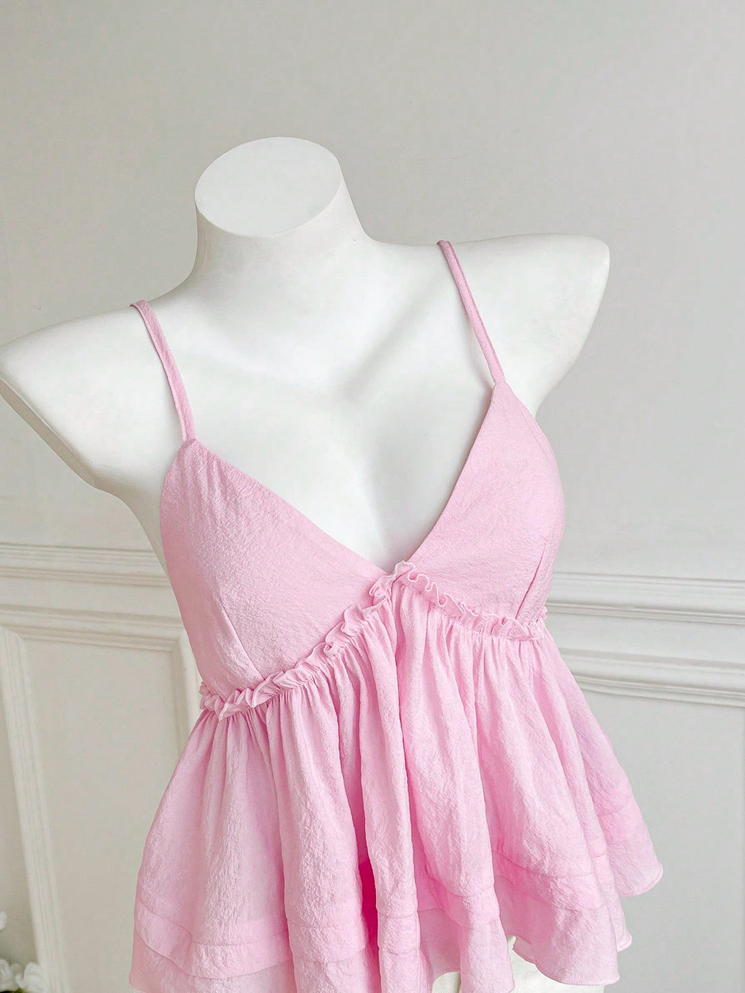 Damen asymmetrisches Top mit Rüschen und tiefem V-Ausschnitt EB