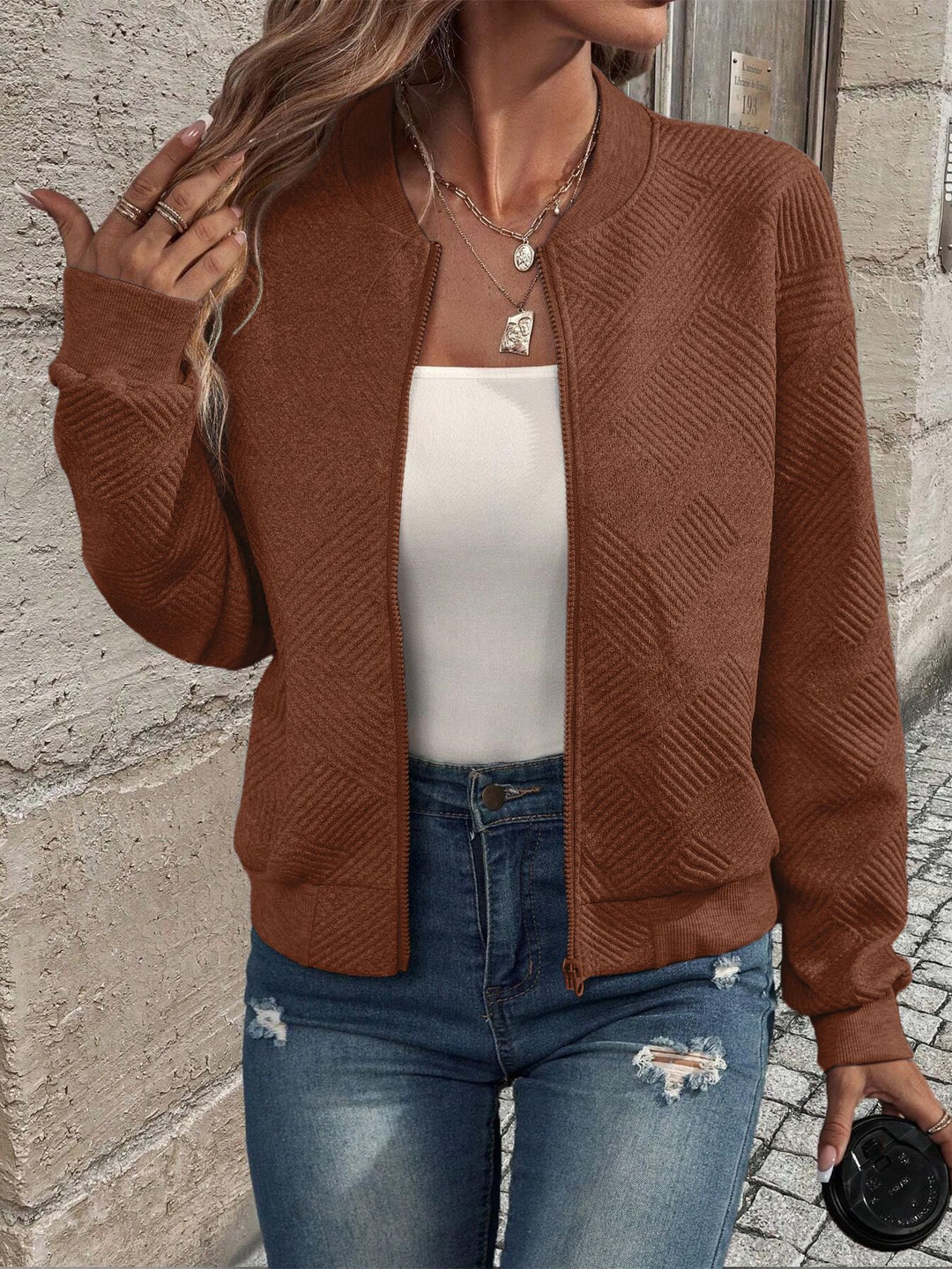 Damen sportliche Bomberjacke mit strukturiertem Design und hohen Bündchen EB