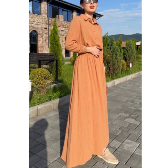 Damen Maxikleid mit tailliertem Schnitt und langem Arm EB