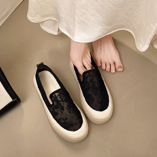 Damen Slip-On Sneakers mit floralem Stickdesign EB